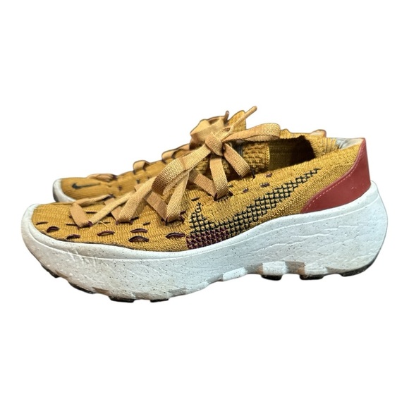 Nike Space Hippie - Picture 2 of 10